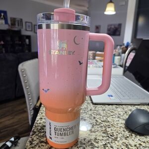 Stanley Haloween 40oz Quencher Tumbler Spellcast Pink
